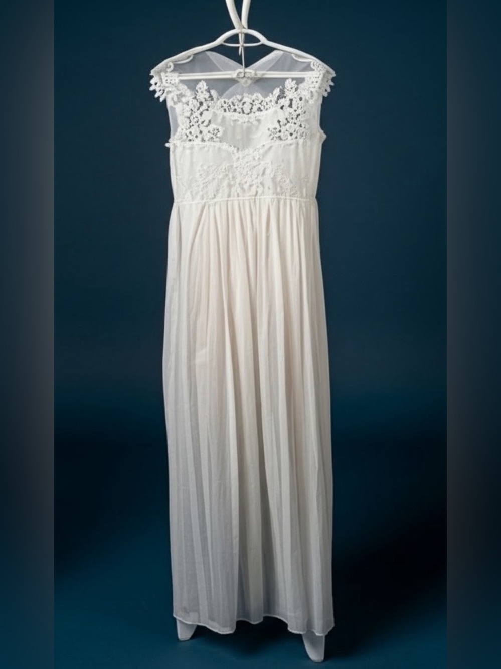 Source Unknown XL White Maxi Chiffon Dress with Floral Lace Bodice Wedding EC - Picture 2 of 8